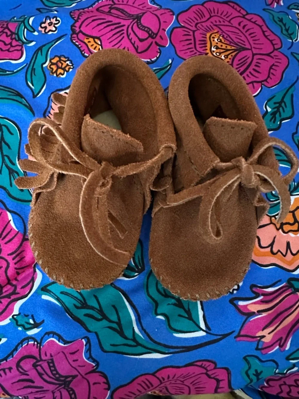 Minnetonka Brown Suede Baby Moccasin Size 2